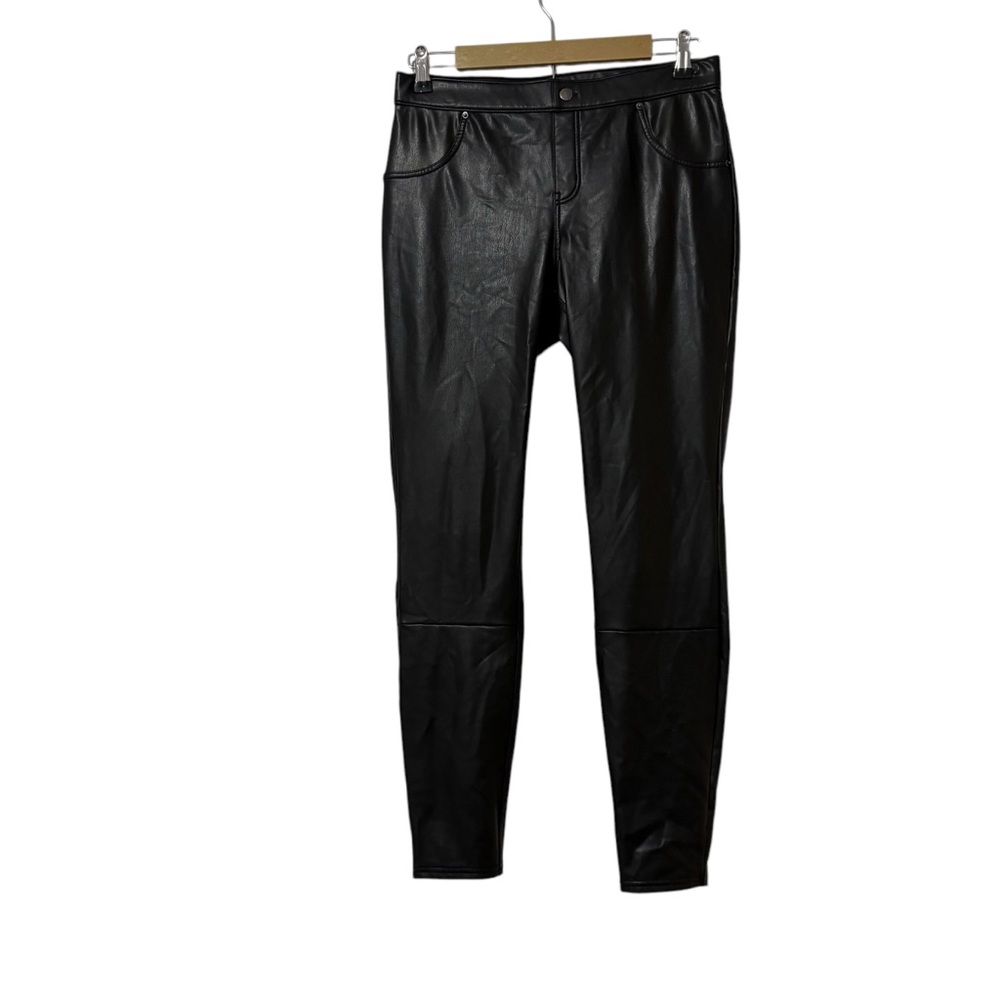 Hue Black Faux Leather Skinny Pull On Pants Size Medium Fall Classic Neutral‎